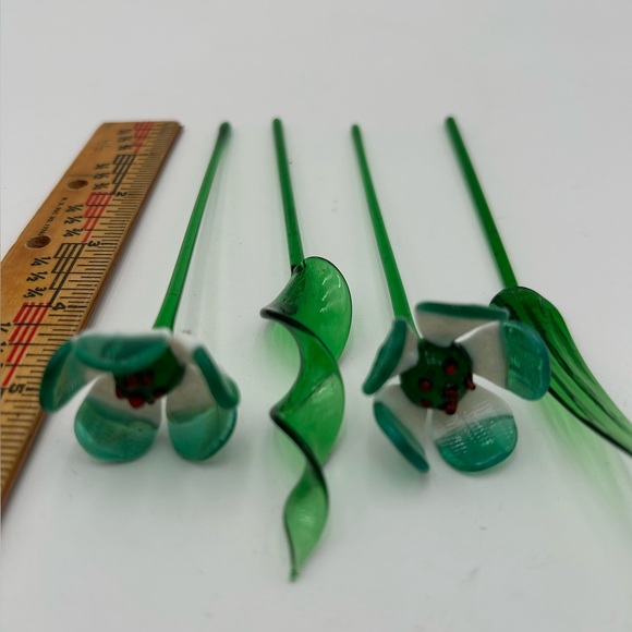 Vintage Handblown Art Glass Flowers - Picture 5 of 6